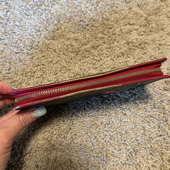 Louis Vuitton wallet - Picture 6 of 11